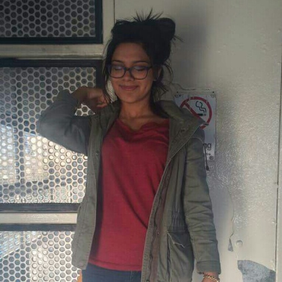 Meet your Posher, Janessa - Picture 1 of 1