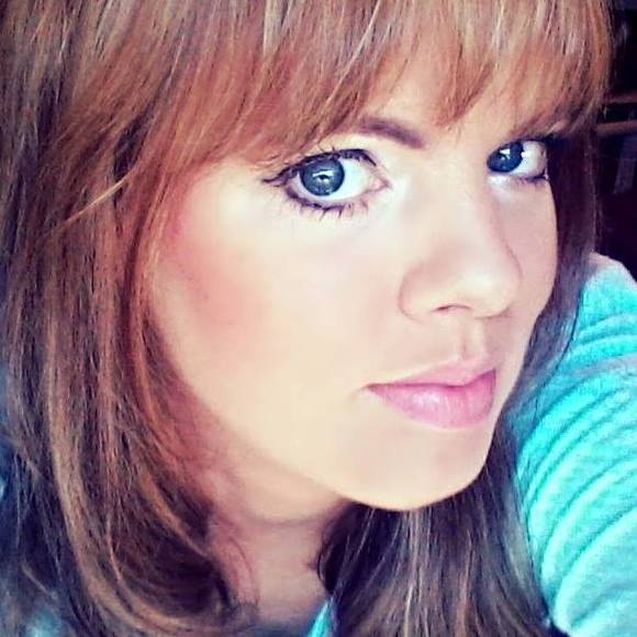 Meet your Posher, Caitlyn