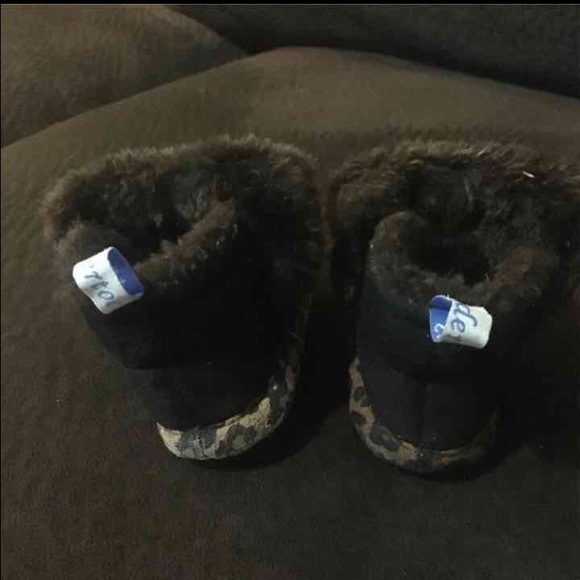 Adorable Tender Toes Baby Bootie 💝 - Picture 2 of 2