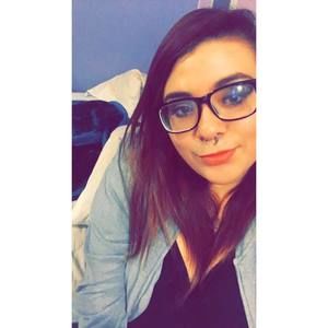 Meet your Posher, Adriana