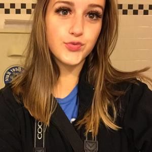 Meet your Posher, Kayla