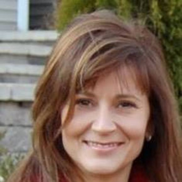 Meet your Posher, Christine