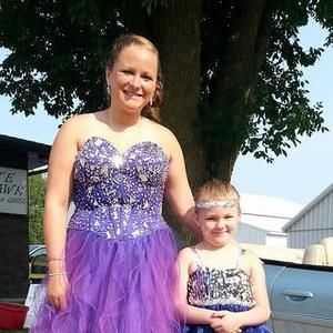 Meet your Posher, Brooke