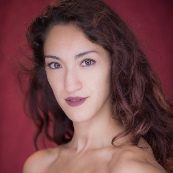 Meet your Posher, Amy - Picture 2 of 3