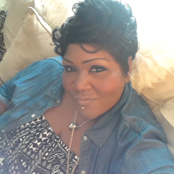 Meet your Posher, Katrina