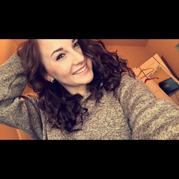 Meet your Posher, Porsha - Picture 1 of 1