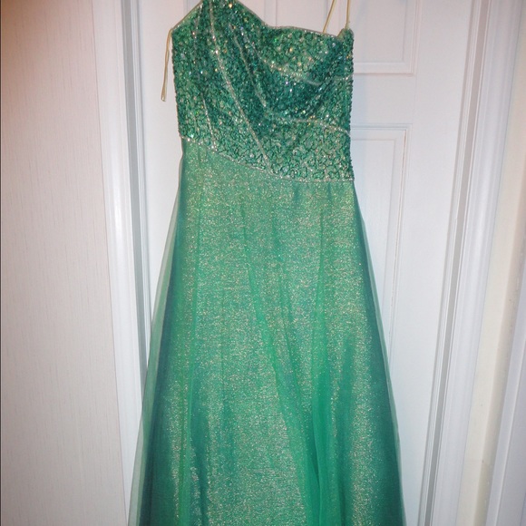 Prom/homecoming dress