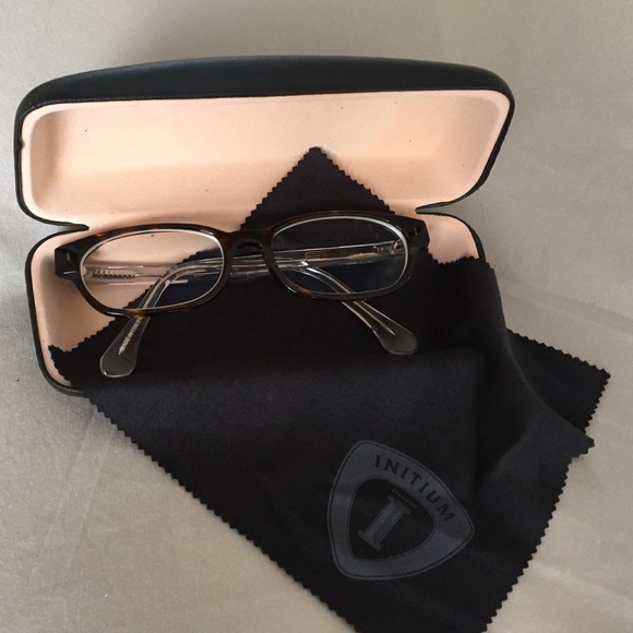 Initium prescription glasses