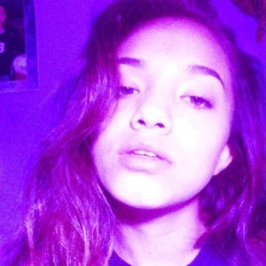 Meet your Posher, Esmeralda