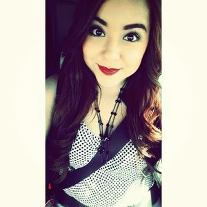 Meet your Posher, Alexis
