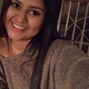 Meet your Posher, Marisel