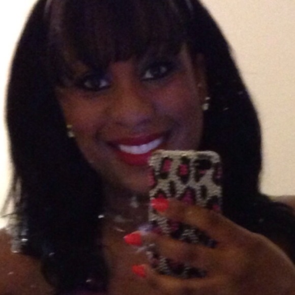Meet your Posher, Tori - Picture 1 of 1