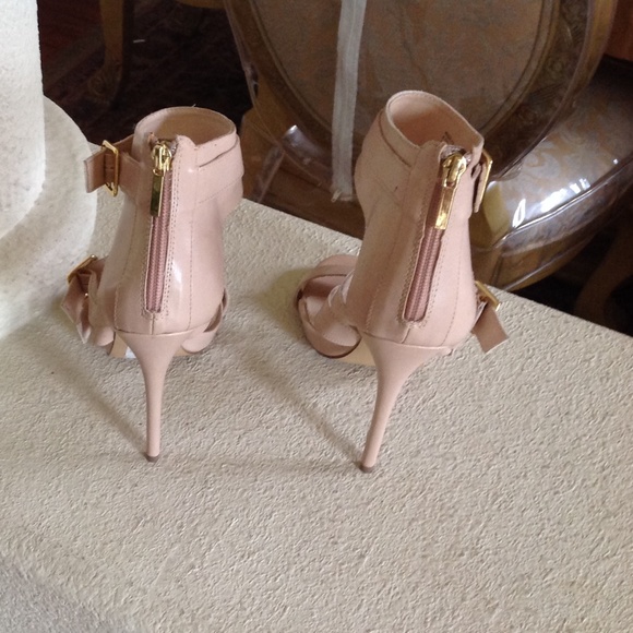 Host pick! Steve Madden Heels - Picture 2 of 3