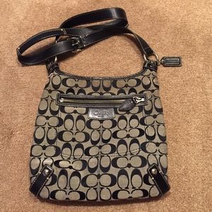 Coach signature cross body bag medium size
