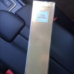 Elizabeth Arden 5th Ave Perfume