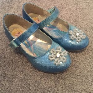 Little girls frozen heels