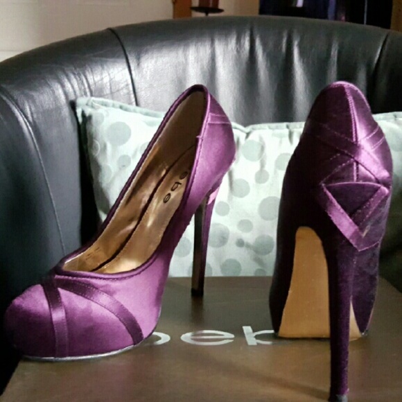 Bebe Pumps