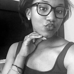 Meet your Posher, Leah