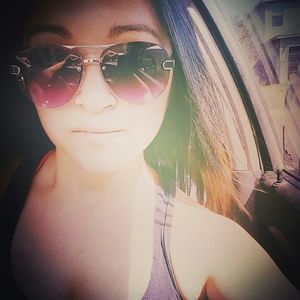Meet your Posher, Cindy