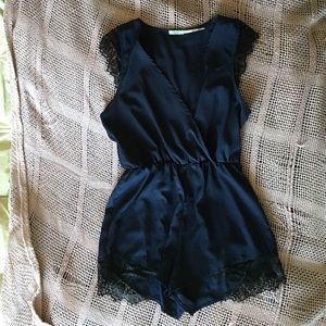 Kimchi Blue Navy & Black Lace romper M