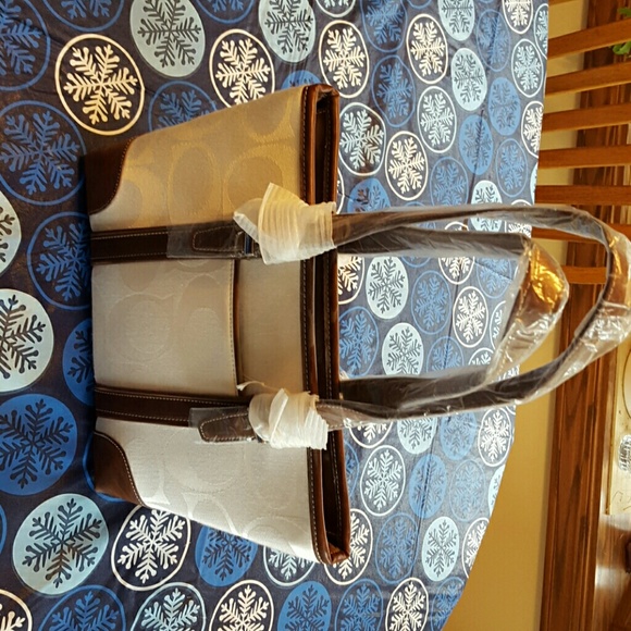 Shoulder bag. - Picture 1 of 3