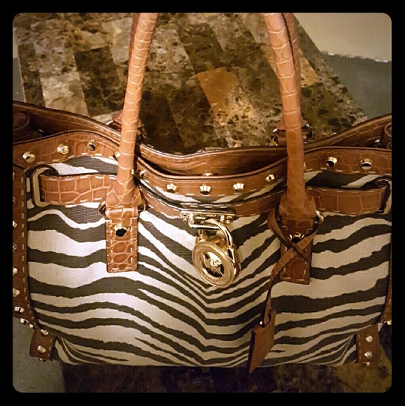 MK canvus and leather bag - Picture 1 of 2