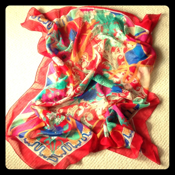 Square scarf