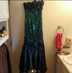 Strapless vintage mermaid prom dress