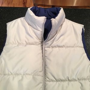 Gray/Navy reversible puffer vest, size s/m