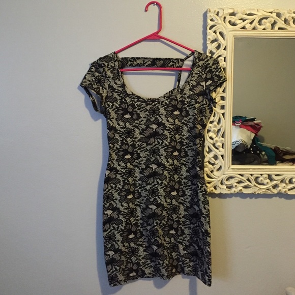 Lace printed bodycon dress