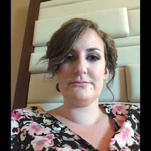 Meet your Posher, Raechel