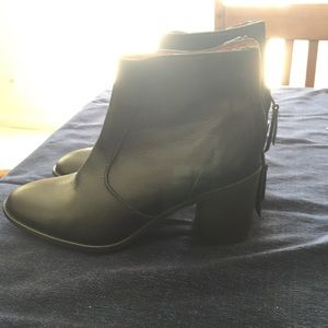 Black Madewell booties