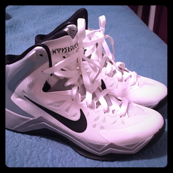NWOB NIKE HYPERDUNKS