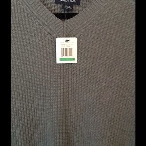 Nautica men's sweater NWT  V neck size L