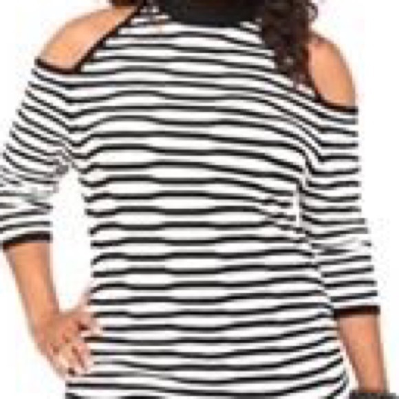 Cold shoulder turtleneck