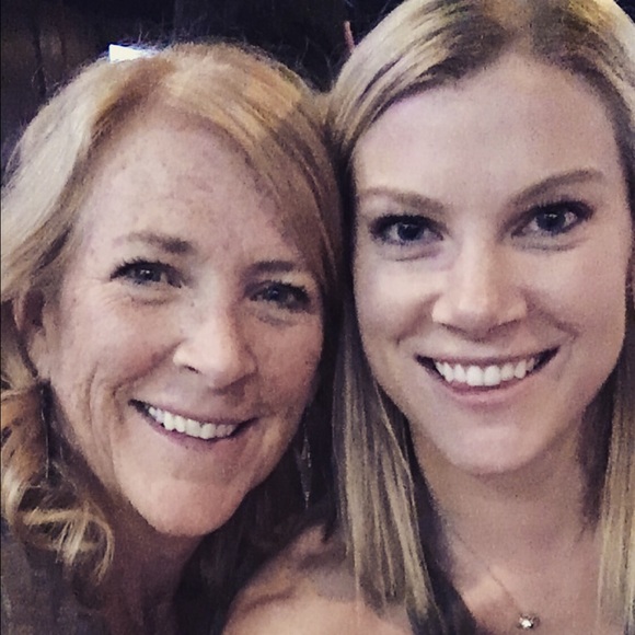 Meet your Posher, Carli