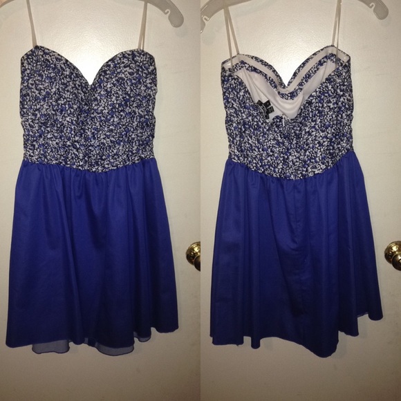 Cute sleeveless dress