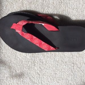 L.L. Bean flip flops
