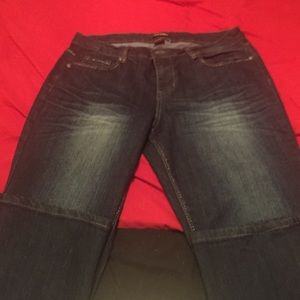 Trendy & stylish Dressbarn Roz & Ali jeans size 10
