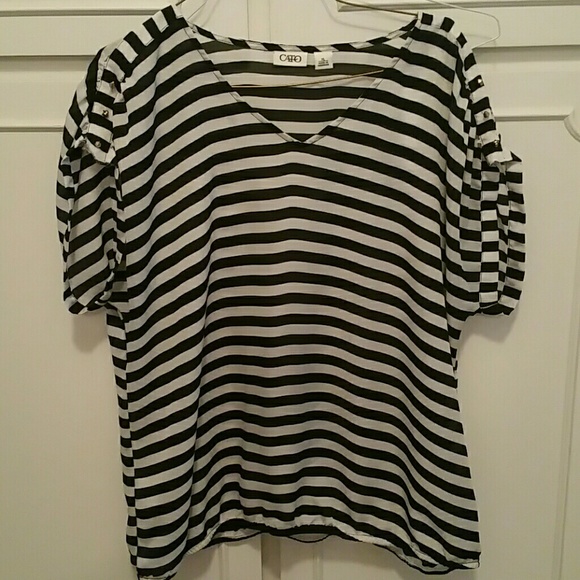 Shirt - Picture 4 of 4