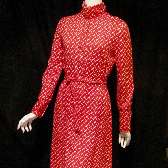 Vintage DVF belted dress