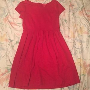 Very comfy and cute Size M Elle knit dress