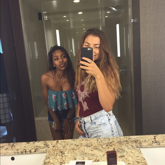 floral strapless crop top - Picture 3 of 3