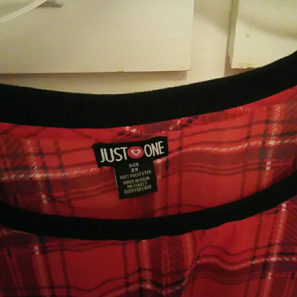 Top - Picture 2 of 2