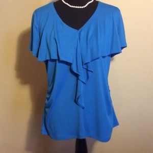 Short sleeve top with cute details