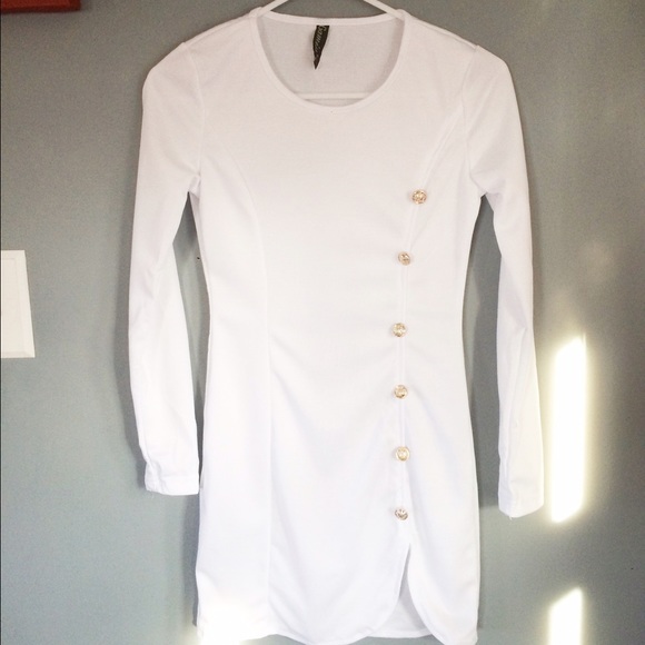Last One! White Button Design Mini Dress - Picture 2 of 4