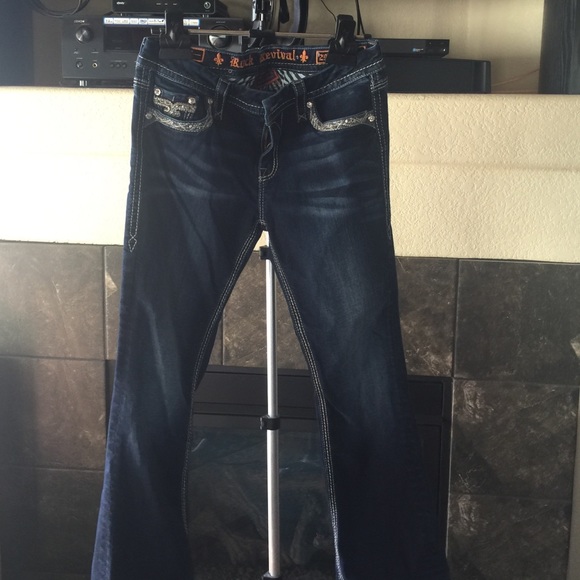 Rock Revival Jeans - Picture 2 of 2