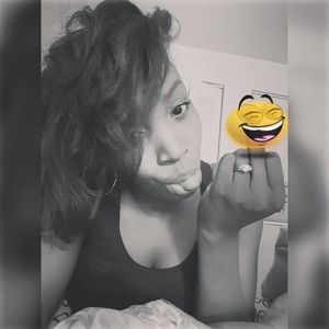 Meet your Posher, Denisha