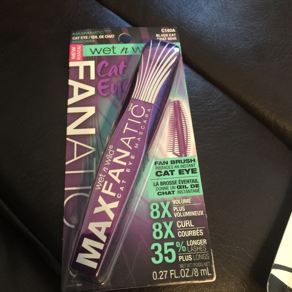 Makeup - Picture 3 of 4