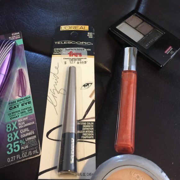 Makeup - Picture 4 of 4